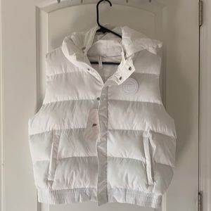 NWT Fabletics White Puffy Vest
